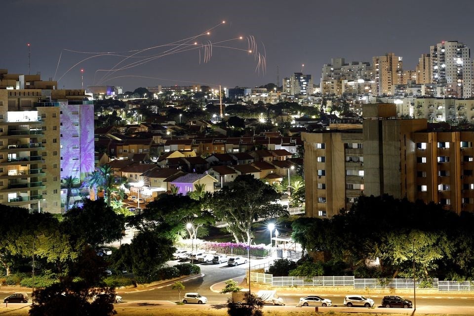 Israeli Irone Dome system attempts to intercept rockets fired by the Palestinian Resistance from the Gaza Strip, towards occupied Palestine, Askalan, Occupied Palestine, 5 August 2022. (Reuters)