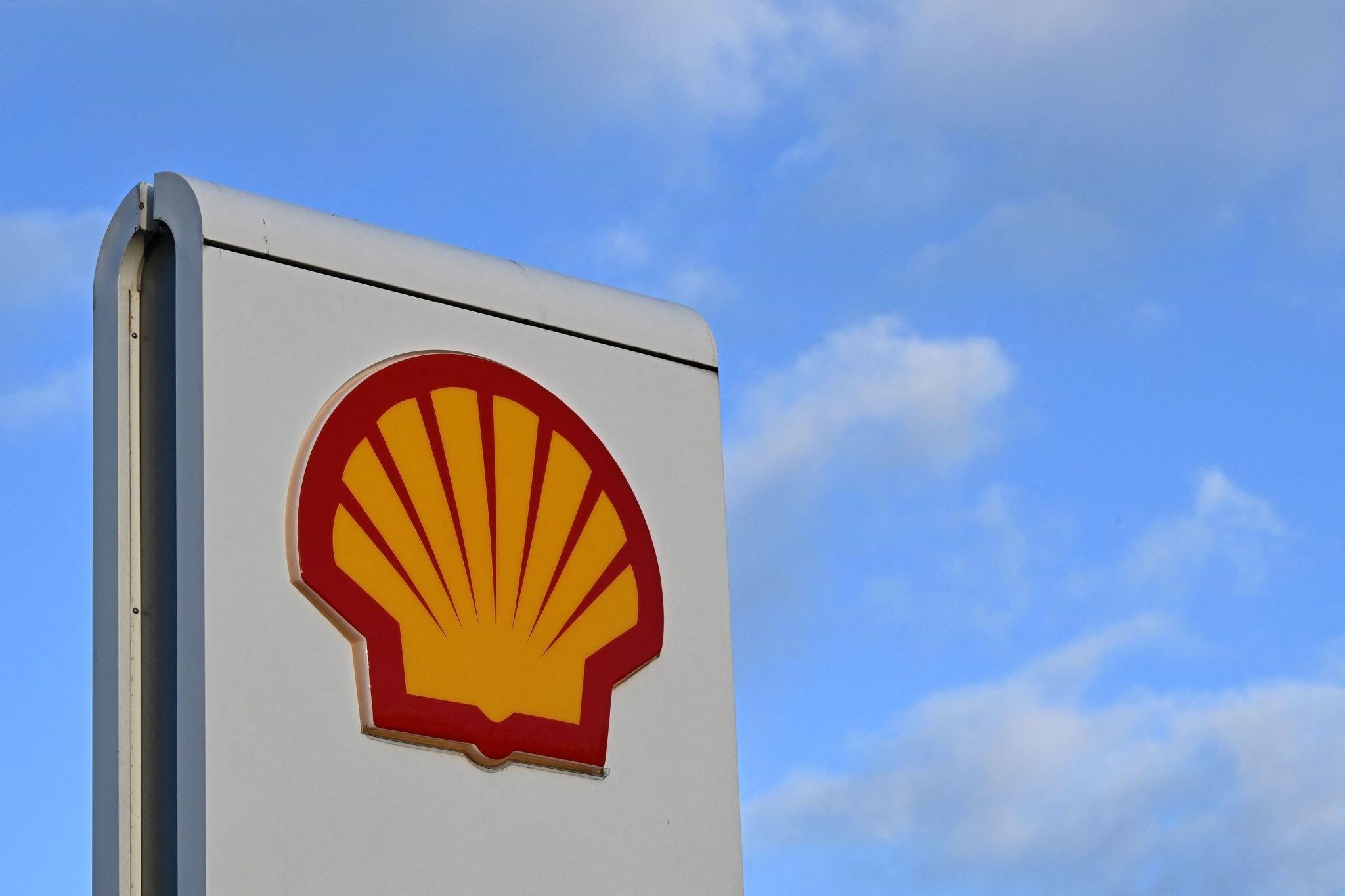 Shell oil and gas company signs a multi-billion deal with Morocco that is looking energy alternatives.