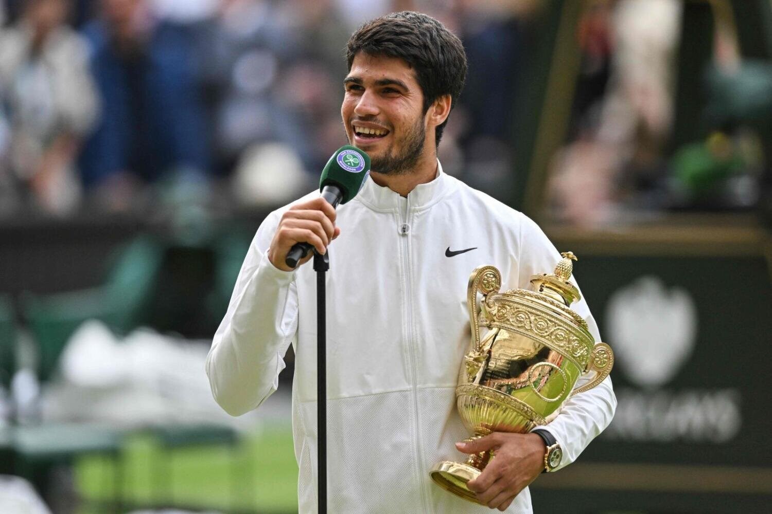 Carlos Alcaraz claims sensational Wimbledon victory over Djokovic