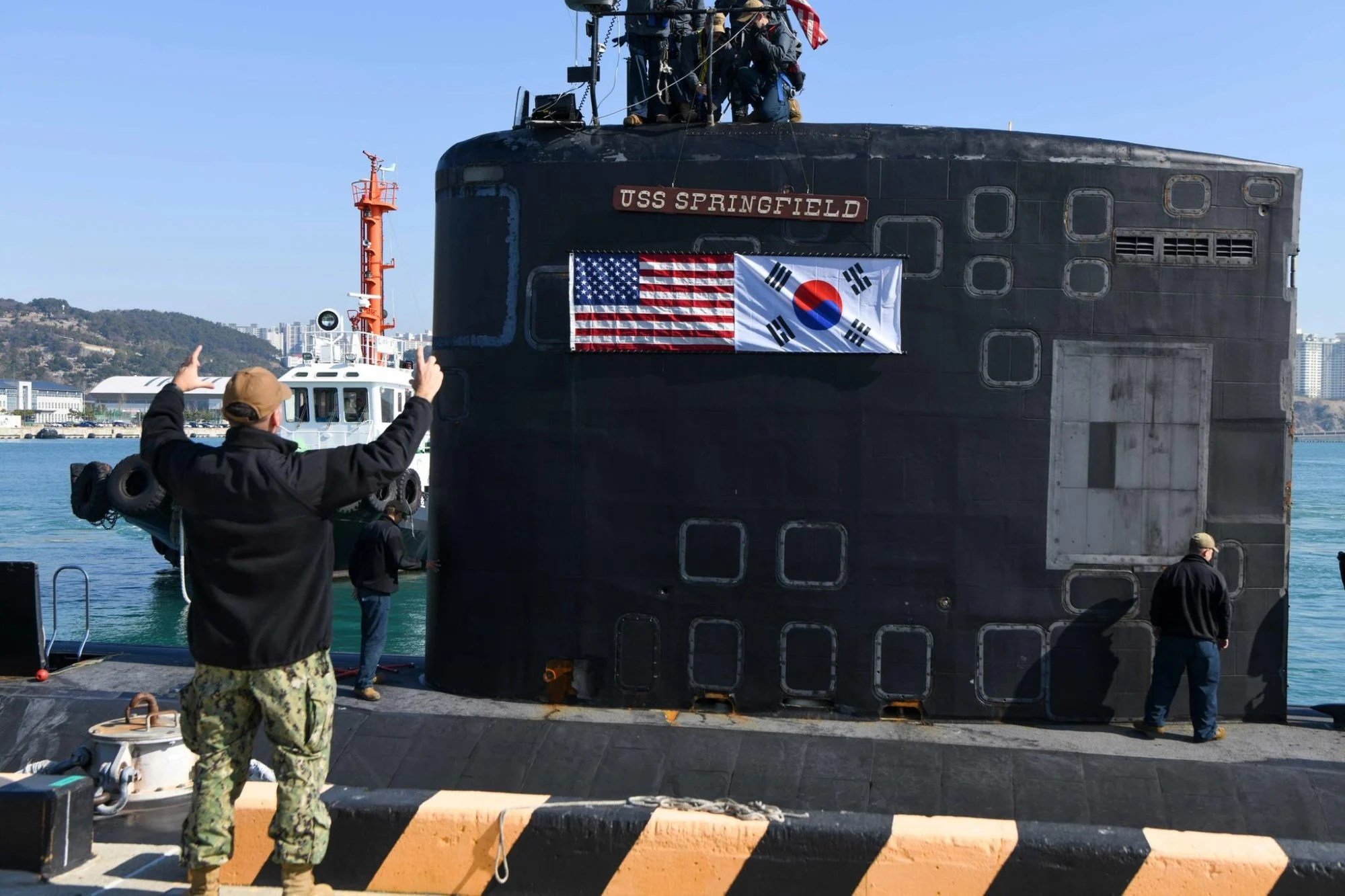 The Los Angeles-class fast-attack submarine USS Springfield in Busan, South Korea in February 2023 (US Pacific Fleet)
