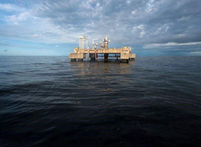 An oil rig in Maracaibo Lake in Venezuela (AFP via Getty Images)