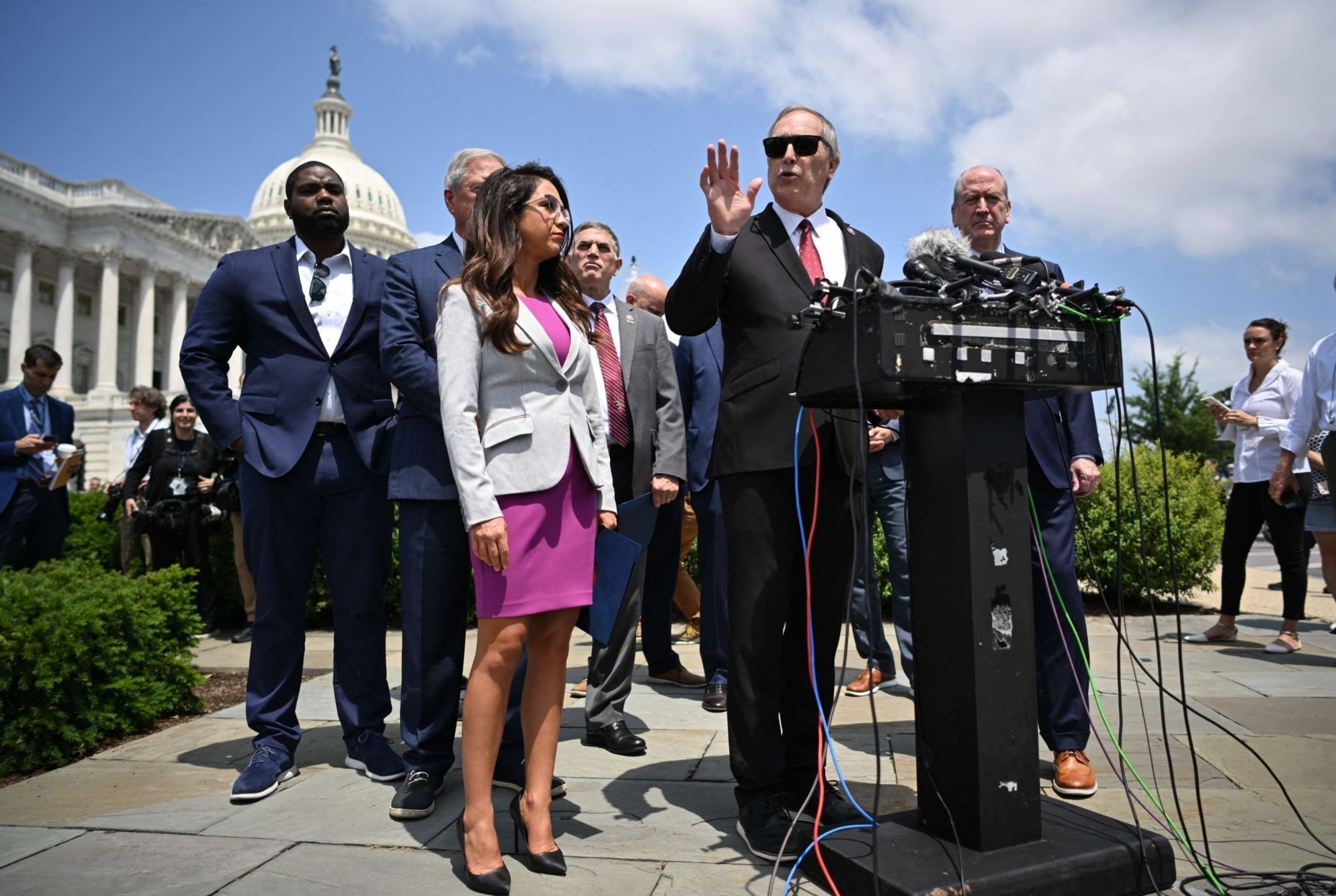 Republicans oppose 'blank check' for Ukraine to limit US spending.