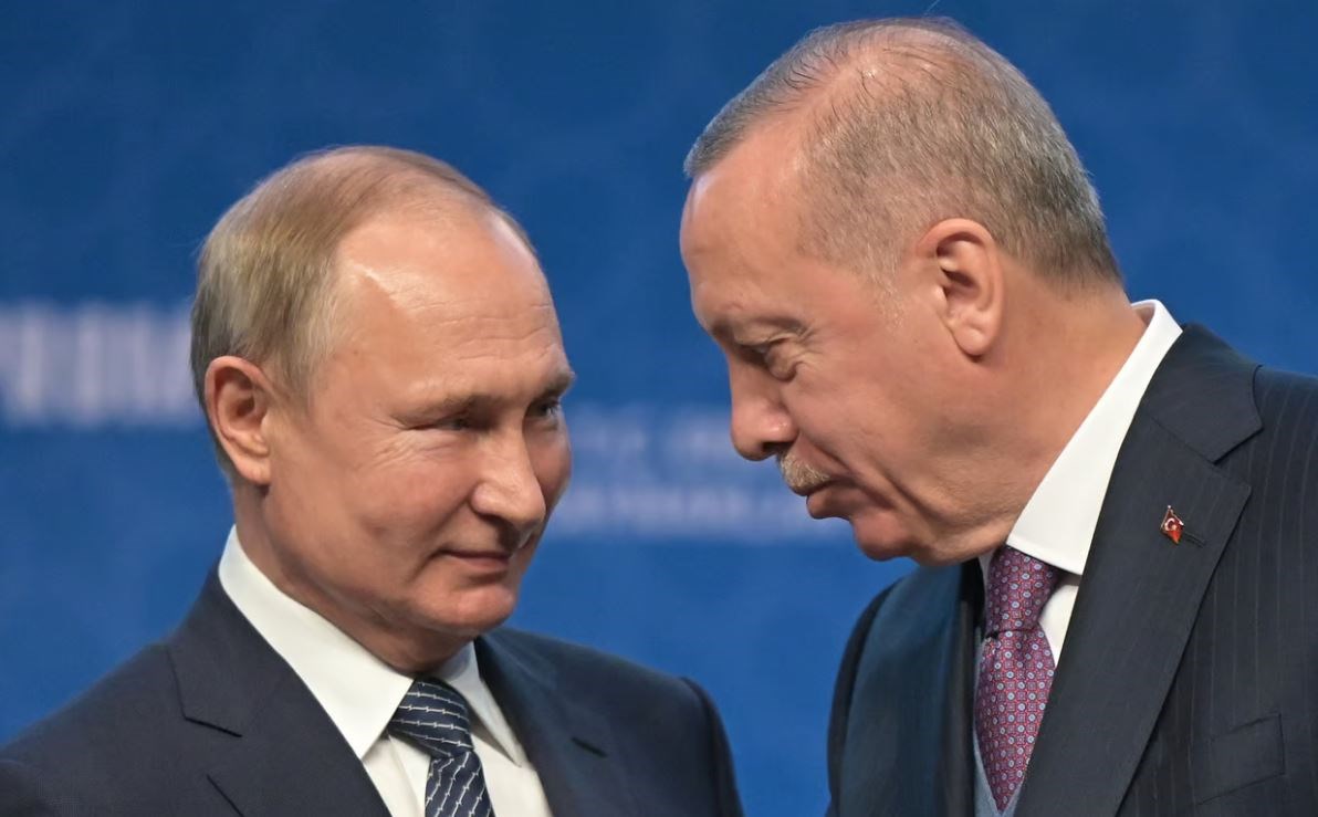 Russian President Vladimir Putin (left) and Turkish President Recep Tayyip Erdogan attend an inauguration ceremony of a new gas pipeline