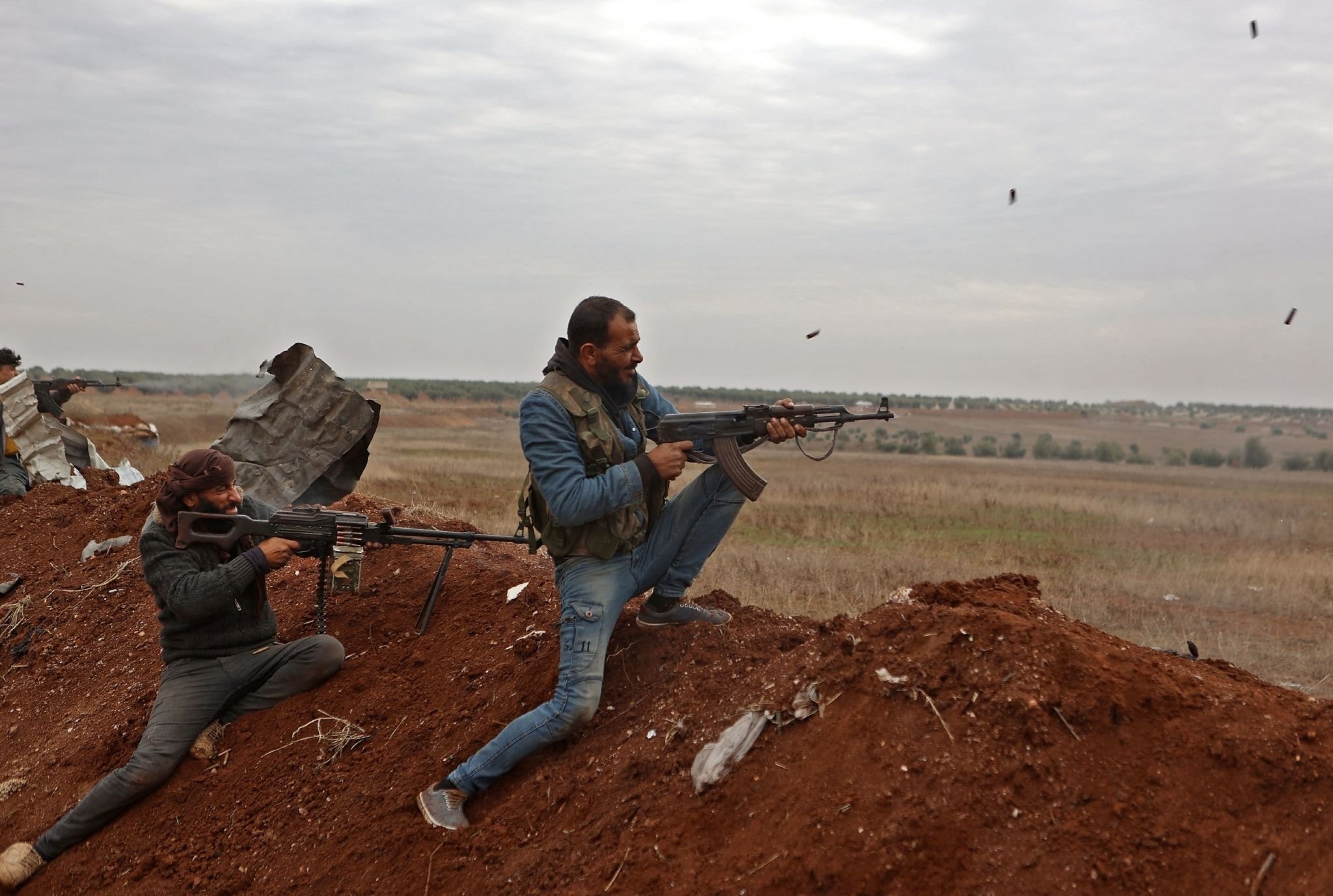 Turkish-backed SNA clash with US-backed SDF in northern Syria.