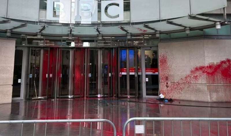 BBC building covered in red paint (X/Victoria Derbyshire)
